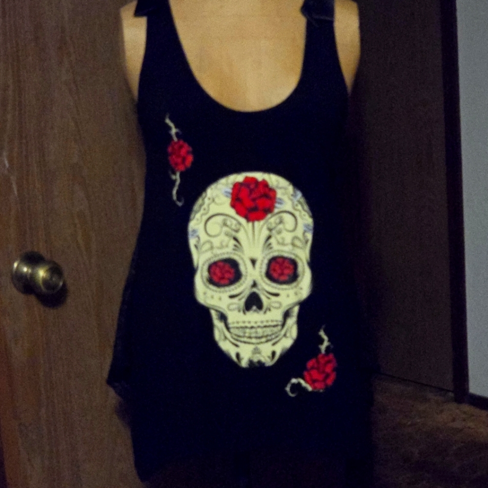 Jawbreaker Dia de los Muertos sugar skull/ rose design.